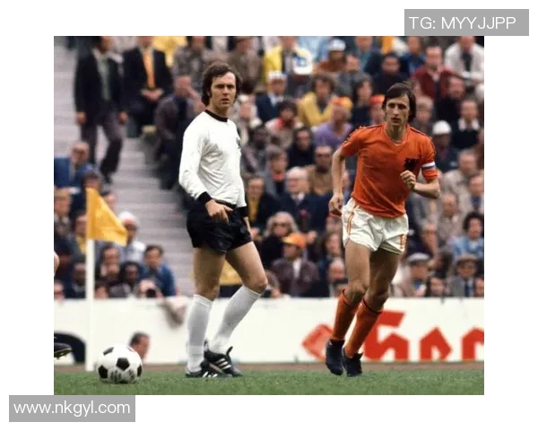 足球史上效力时间最长的球星传奇 从青涩少年到足坛常青树